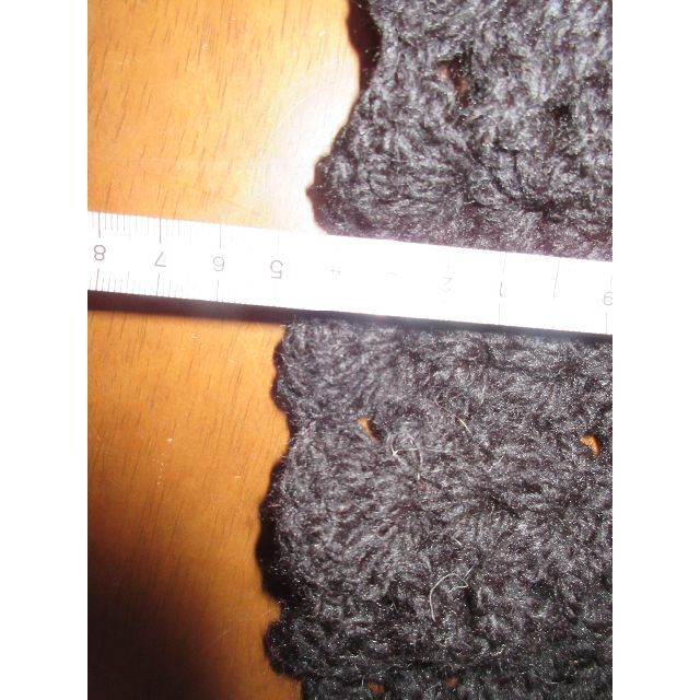 手編みえりまき　マフラー　肩掛け　黒 ハンドメイドのファッション小物(マフラー/ストール)の商品写真