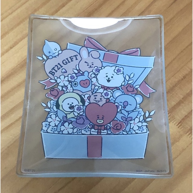 BT21(ビーティーイシビル)の一番くじ BT21GIFT＊I賞ガラスプレート エンタメ/ホビーのタレントグッズ(アイドルグッズ)の商品写真