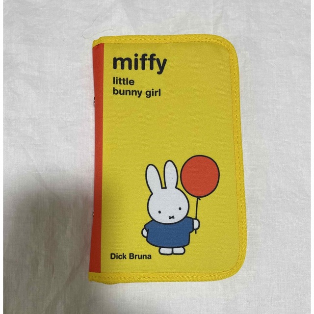 miffy(ミッフィー)のmiffy お金が貯まるマルチポーチ インテリア/住まい/日用品の日用品/生活雑貨/旅行(日用品/生活雑貨)の商品写真