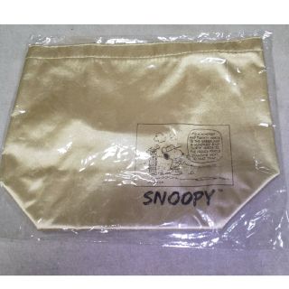 スヌーピー(SNOOPY)のスヌーピーゴールドサテンバッグ(キャラクターグッズ)