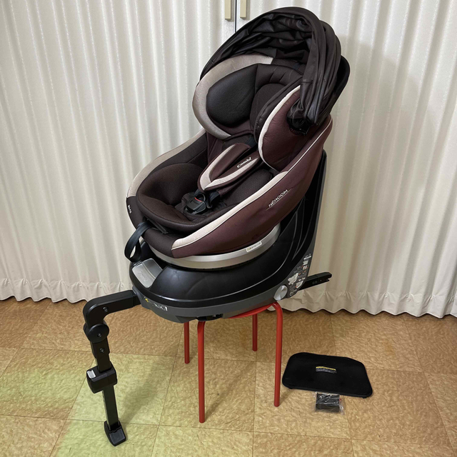 クリーニング済 ☆美品☆ 新生児OK コンビ WL ネルーム ISOFIX EG www