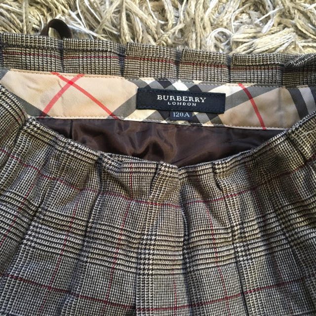 BURBERRY(バーバリー)のバーバリー120  ツーピース  美品！ キッズ/ベビー/マタニティのキッズ服女の子用(90cm~)(その他)の商品写真