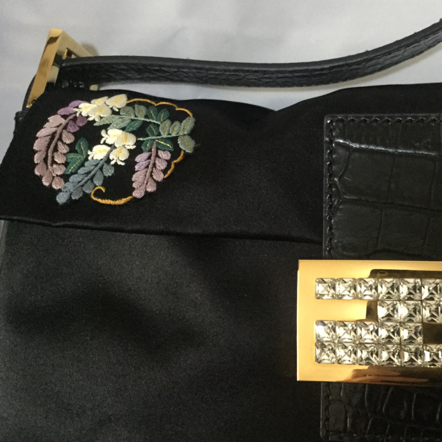 独特な FENDI - 【レア】FENDIフェンディ☆バケット☆加賀繍