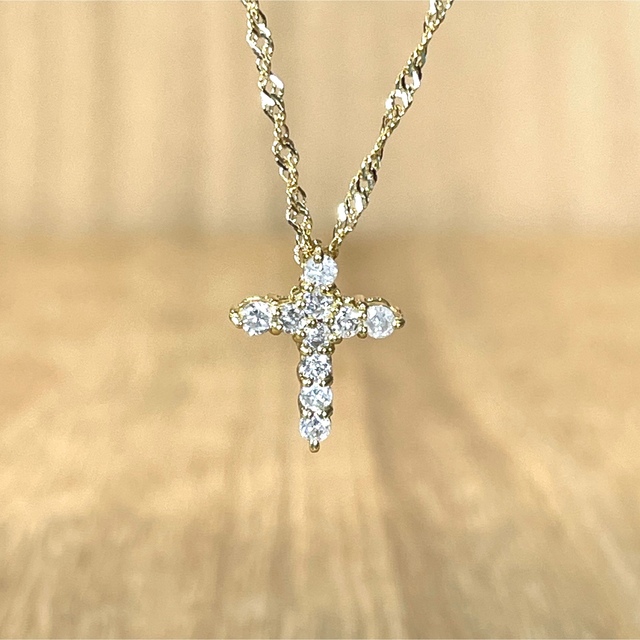 可愛い!k18 クロス ダイヤ 0.20ct ネックレス 1.80g M1171 海外最新