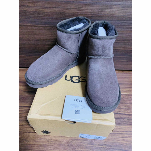 レディース【新品未使用】 UGG アグ CLASSIC MINI II クラシックミニⅡ