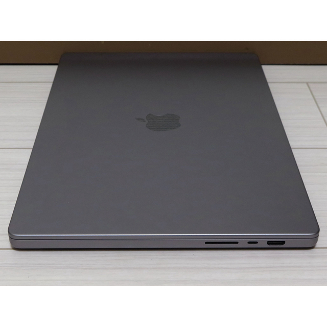 Mac (Apple)(マック)のCTO M1Max US MacBookPro 16 SSD2TBスペースグレイ スマホ/家電/カメラのPC/タブレット(ノートPC)の商品写真