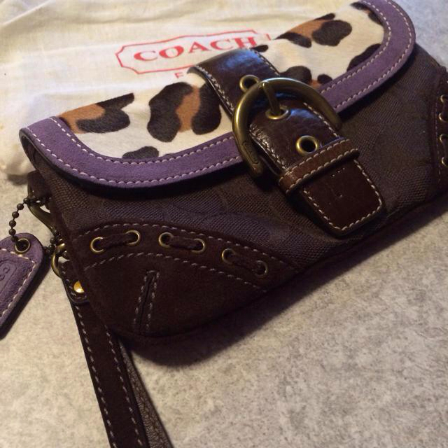 COACH(コーチ)のCOACH クラッチポーチ♡ レディースのファッション小物(ポーチ)の商品写真