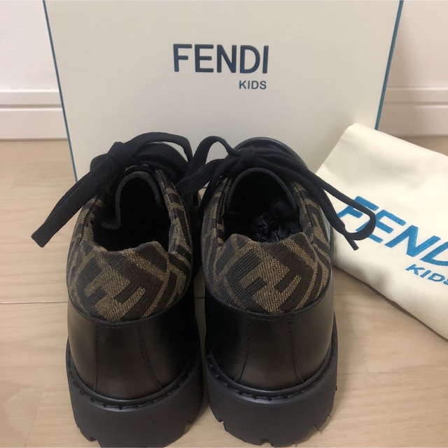 FENDI　フェンディ キッズ  FFロゴ ローファー モカシン