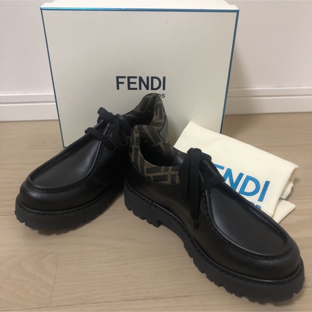 FENDI　フェンディ キッズ  FFロゴ ローファー モカシン