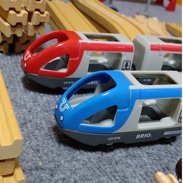 BRIO(ブリオ)の★はな様★　BRIO　トラベルレールセット キッズ/ベビー/マタニティのおもちゃ(電車のおもちゃ/車)の商品写真