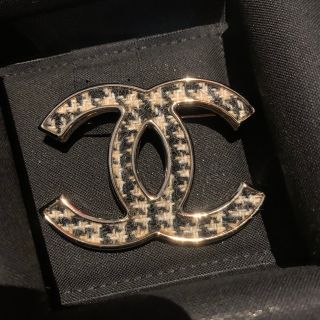 5ページ目 - シャネル カメリア ブローチ/コサージュの通販 500点以上 5ページ目 - シャネル カメリア ブローチ/コサージュの通販 500点以上