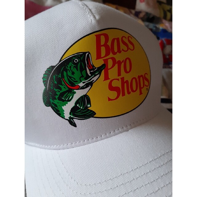 カナダ購入　BassProShops バスプロ　釣り　プリント　キャップ帽子　白 スポーツ/アウトドアのフィッシング(ウエア)の商品写真