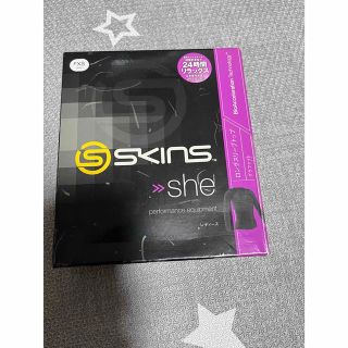 スキンズ(SKINS)のskins she ロングスリーブトップ(トレーニング用品)