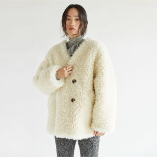 searoomlynn TEDDYファーノーカラージャケット コート アイボリー-