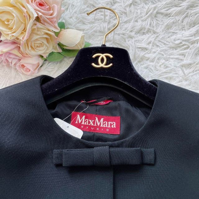 Max Mara(マックスマーラ)の【未使用】MAXMARA　ノーカラージャケット　リボン　冠婚葬祭　黒　40 レディースのジャケット/アウター(ノーカラージャケット)の商品写真