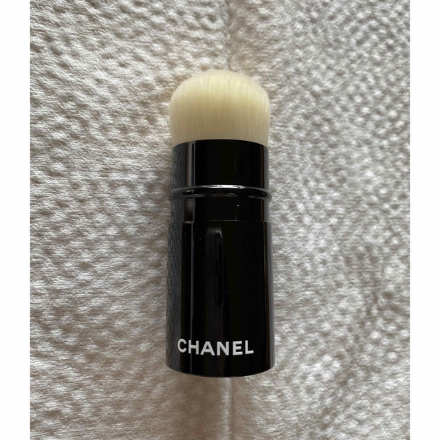 CHANEL(シャネル)のCHANEL パンソー カブキ N°108(未使用品) コスメ/美容のメイク道具/ケアグッズ(チーク/フェイスブラシ)の商品写真