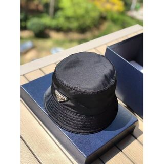 ami - 新品 PRADAプラダ　バケットハット　帽子