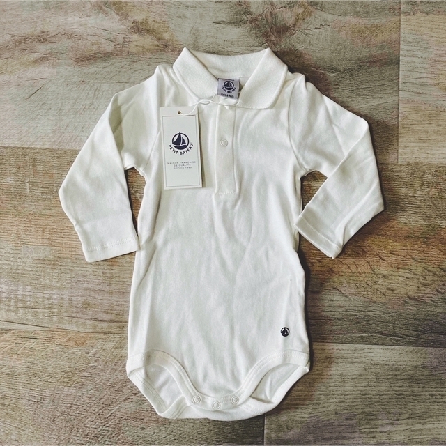 PETIT BATEAU(プチバトー)のプチバトー　petit bateau 長袖襟付きボディ　6m/67cm キッズ/ベビー/マタニティのベビー服(~85cm)(肌着/下着)の商品写真