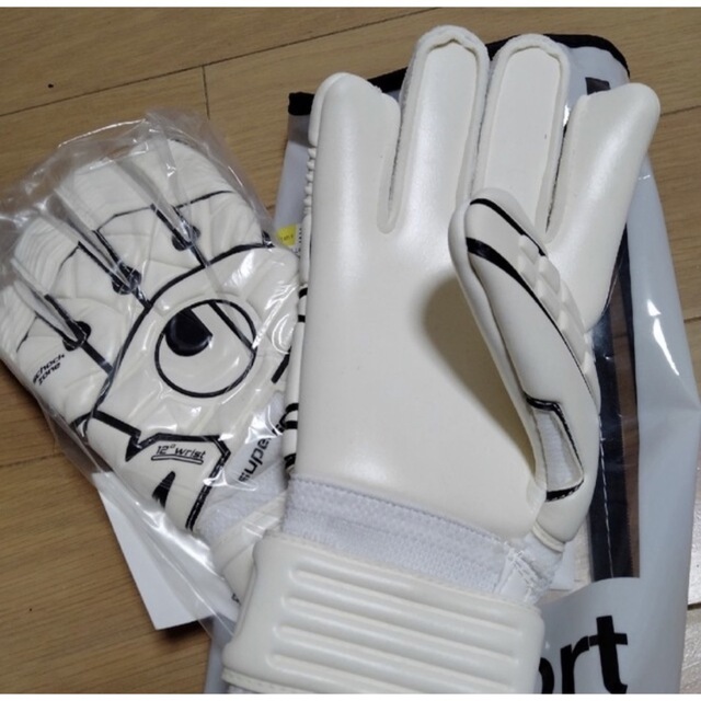 uhlsport(ウールシュポルト)のウールシュポルトキーパーグローブ  ６号スーパーソフト9900円uhlsport スポーツ/アウトドアのサッカー/フットサル(その他)の商品写真