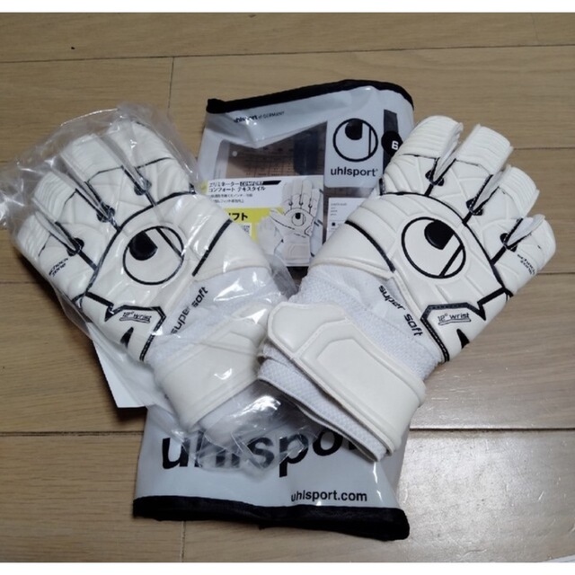 uhlsport(ウールシュポルト)のウールシュポルトキーパーグローブ  ６号スーパーソフト9900円uhlsport スポーツ/アウトドアのサッカー/フットサル(その他)の商品写真