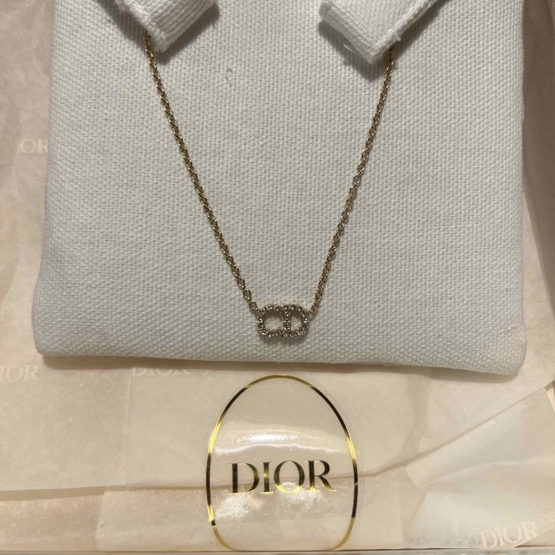 Dior(ディオール)のDIOR メタル&クリスタル　diorネックレス レディースのアクセサリー(ネックレス)の商品写真