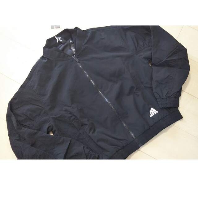 adidas(アディダス)のadidas ジャンパー レディースのジャケット/アウター(ミリタリージャケット)の商品写真