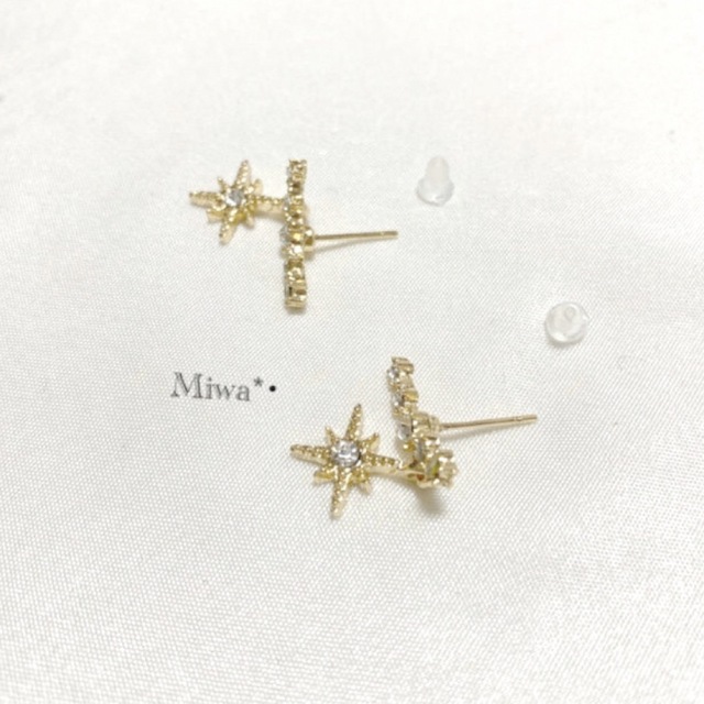 No.33 ゴールド　スター　ジルコニア　ピアス レディースのアクセサリー(ピアス)の商品写真