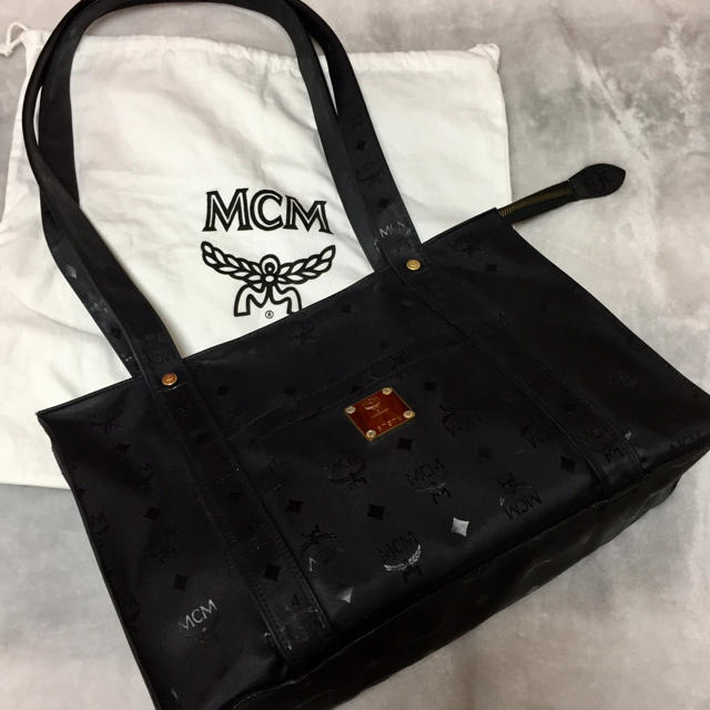 MCM(エムシーエム)のMCM ビッグトート 極美品 レディースのバッグ(トートバッグ)の商品写真