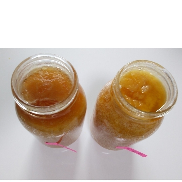 よむよむ様専用 日本ミツバチ･蜂蜜(1kg×2本) 食品/飲料/酒の食品(その他)の商品写真
