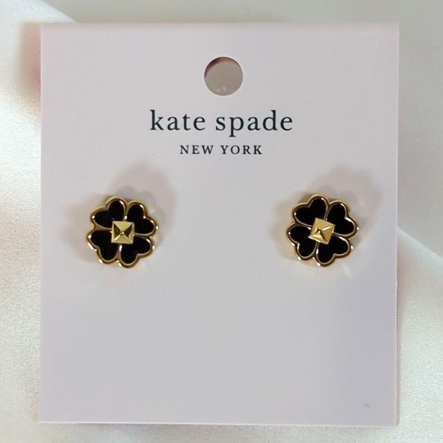 kate spade new york(ケイトスペードニューヨーク)の【新品】ケイトスペード　ピアス　クローバー レディースのアクセサリー(ピアス)の商品写真