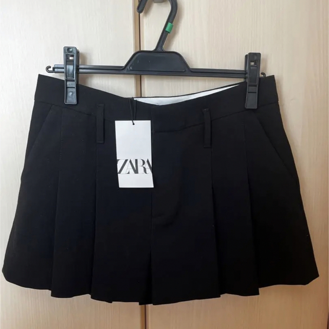 ボックスプリーツミニスカート　ZARA プリーツスカート　ミニスカート