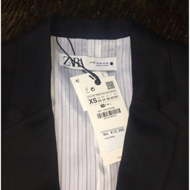 ZARA(ザラ)の新品✨ポケット付きテーラードジャケット レディースのジャケット/アウター(テーラードジャケット)の商品写真