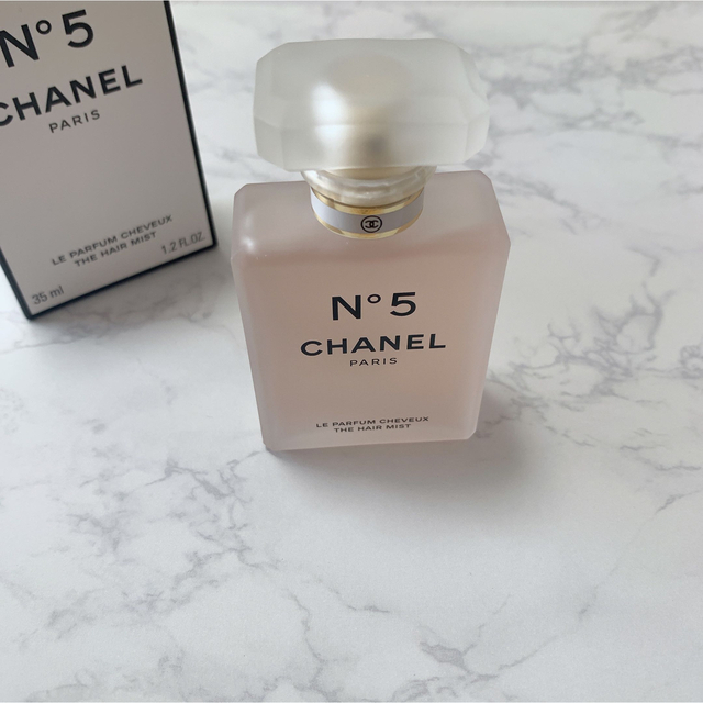 CHANEL(シャネル)の【新品同様／美品】CHANEL シャネル　No.5 ヘアミスト　香水　 コスメ/美容の香水(香水(女性用))の商品写真