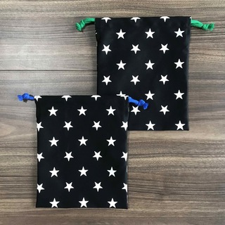 きんちゃく袋 給食袋 コップサイズ 2枚セット ハンドメイド 星柄 黒 入園入学(外出用品)