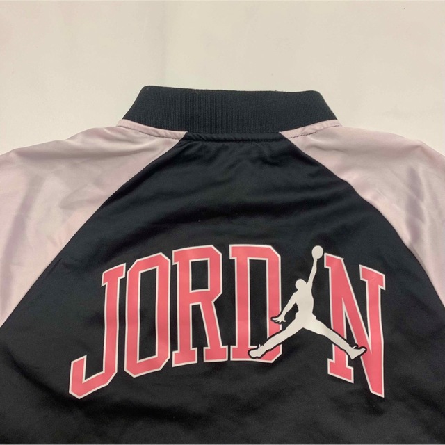 NIKE(ナイキ)のAIR JORDAN スカジャン キッズ/ベビー/マタニティのキッズ服女の子用(90cm~)(ジャケット/上着)の商品写真