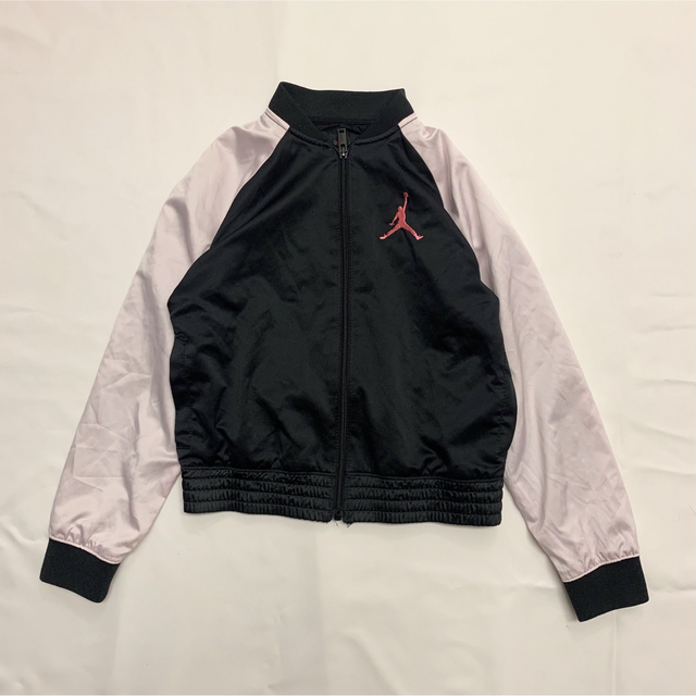 NIKE(ナイキ)のAIR JORDAN スカジャン キッズ/ベビー/マタニティのキッズ服女の子用(90cm~)(ジャケット/上着)の商品写真