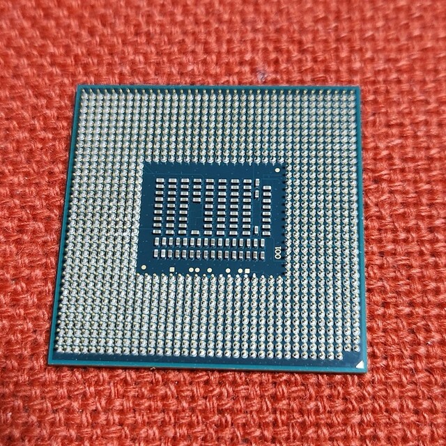 Intel Core i3 3110M PGA988 2C/4T スマホ/家電/カメラのPC/タブレット(PCパーツ)の商品写真