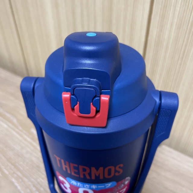 THERMOS(サーモス)のサーモス 水筒 真空断熱スポーツジャグ 3.0L ネイビーレッド 美品 キッズ/ベビー/マタニティの授乳/お食事用品(水筒)の商品写真