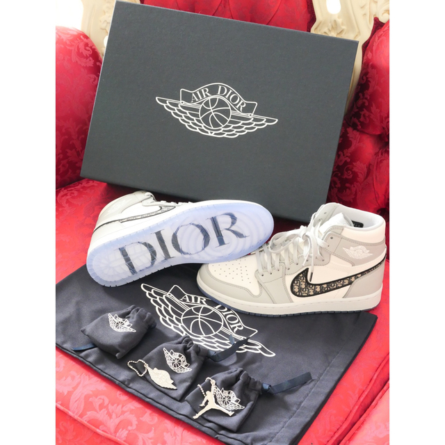 DIOR HOMME(ディオールオム)のDior Nike Air jordan新品未使用サイズEU42スニーカーナイキ メンズの靴/シューズ(スニーカー)の商品写真