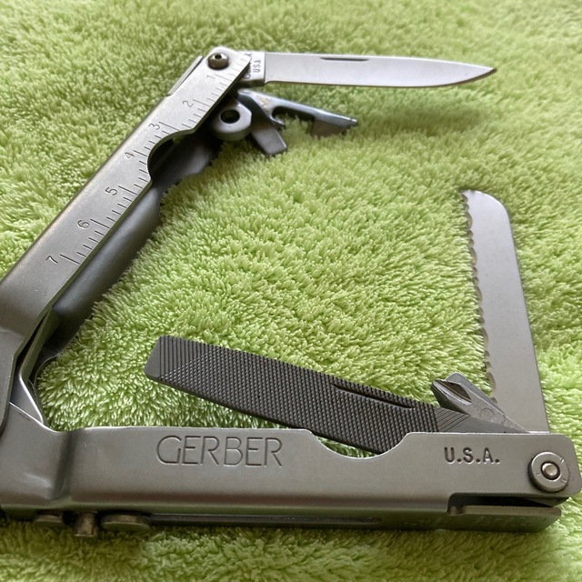 Gerber(ガーバー)のGERBER ガーバー ☆ マルチプライヤー ケース付 スポーツ/アウトドアのアウトドア(その他)の商品写真