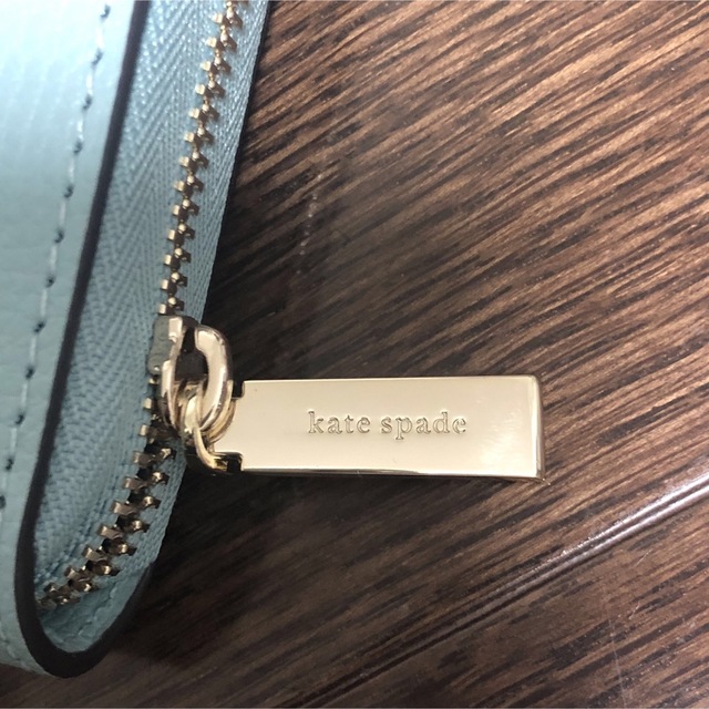 kate spade new york(ケイトスペードニューヨーク)の新品未使用【ケイトスペイド】小銭入れ カードケース コスメ/美容のメイク道具/ケアグッズ(メイクボックス)の商品写真