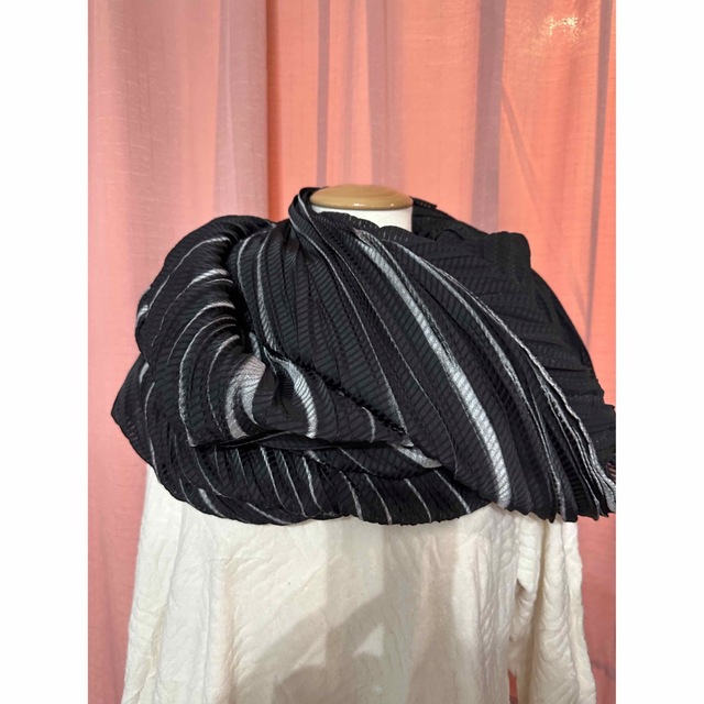 ISSEY MIYAKE - イッセイミヤケコレクション ストール美品(1010 ISSEY MIYAKE - イッセイミヤケコレクション ストール美品(1010