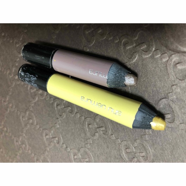 shu uemura(シュウウエムラ)のシュウウエムラ プレスド アイシャドー レフィル RP LCOR131(1.4g コスメ/美容のベースメイク/化粧品(アイシャドウ)の商品写真