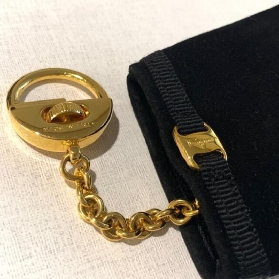 好きに 良品 サルバトーレフェラガモ キーホルダー ゴールド 箱付