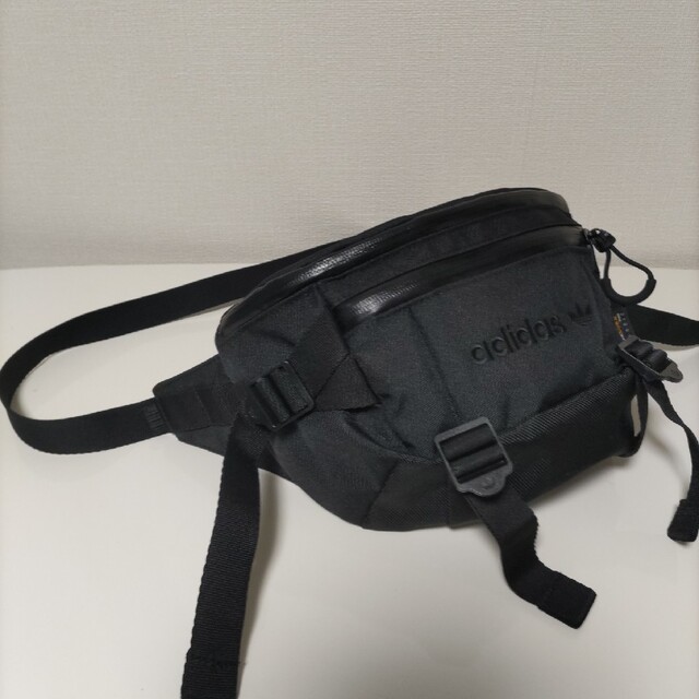 adidas(アディダス)のadidas ウェストポーチ メンズのバッグ(ウエストポーチ)の商品写真