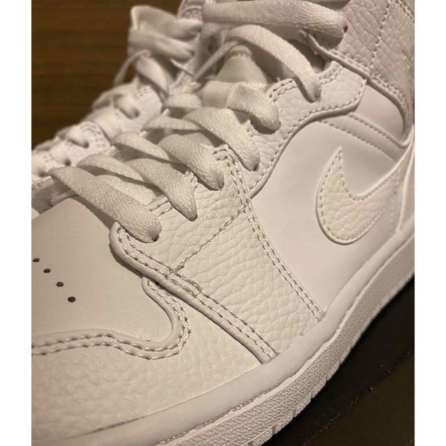 NIKE AIR JORDAN 1 MID "Triple White"2020 1