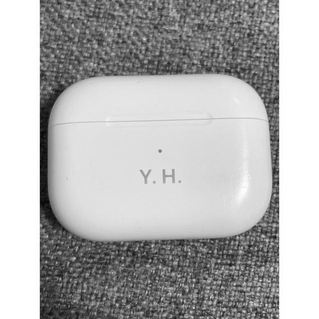 Apple(アップル)のApple AirPods Pro 充電ケースのみ 214 スマホ/家電/カメラのオーディオ機器(ヘッドフォン/イヤフォン)の商品写真