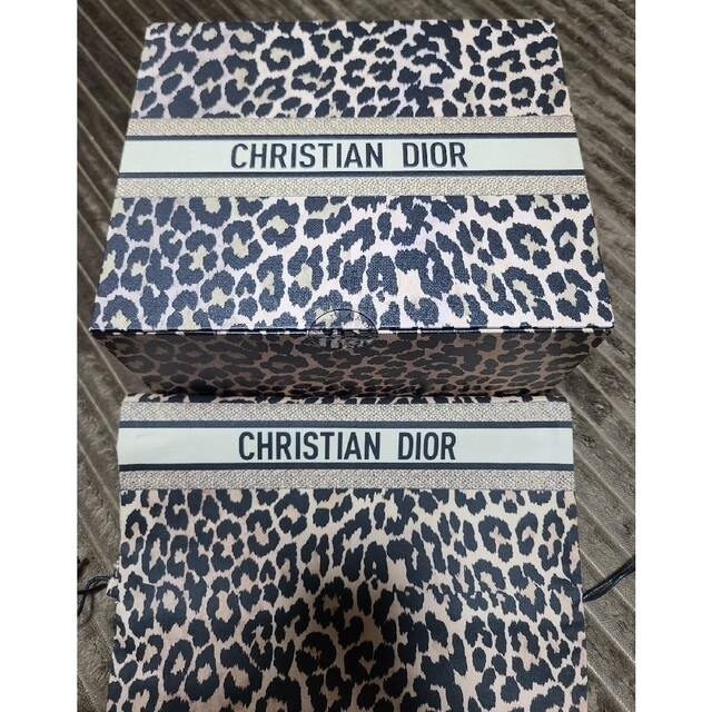 Christian Dior(クリスチャンディオール)のmmm3579様専用【Dior│ディオール】巾着&ギフトボックス レディースのファッション小物(ポーチ)の商品写真