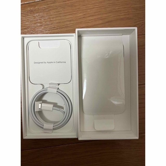 iPhone(アイフォーン)の中古iPhone12 mini64G 白　au SIMフリー スマホ/家電/カメラのスマートフォン/携帯電話(スマートフォン本体)の商品写真