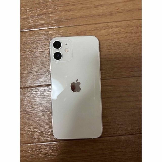 iPhone(アイフォーン)の中古iPhone12 mini64G 白　au SIMフリー スマホ/家電/カメラのスマートフォン/携帯電話(スマートフォン本体)の商品写真